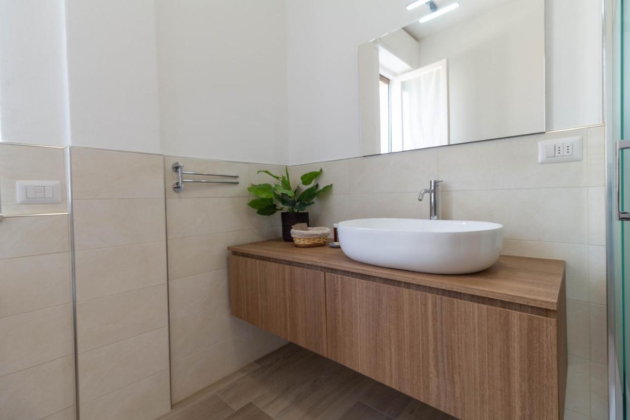 Mamma Ciccia Holiday Home - Casa Imperia Mandello del Lario Esterno foto
