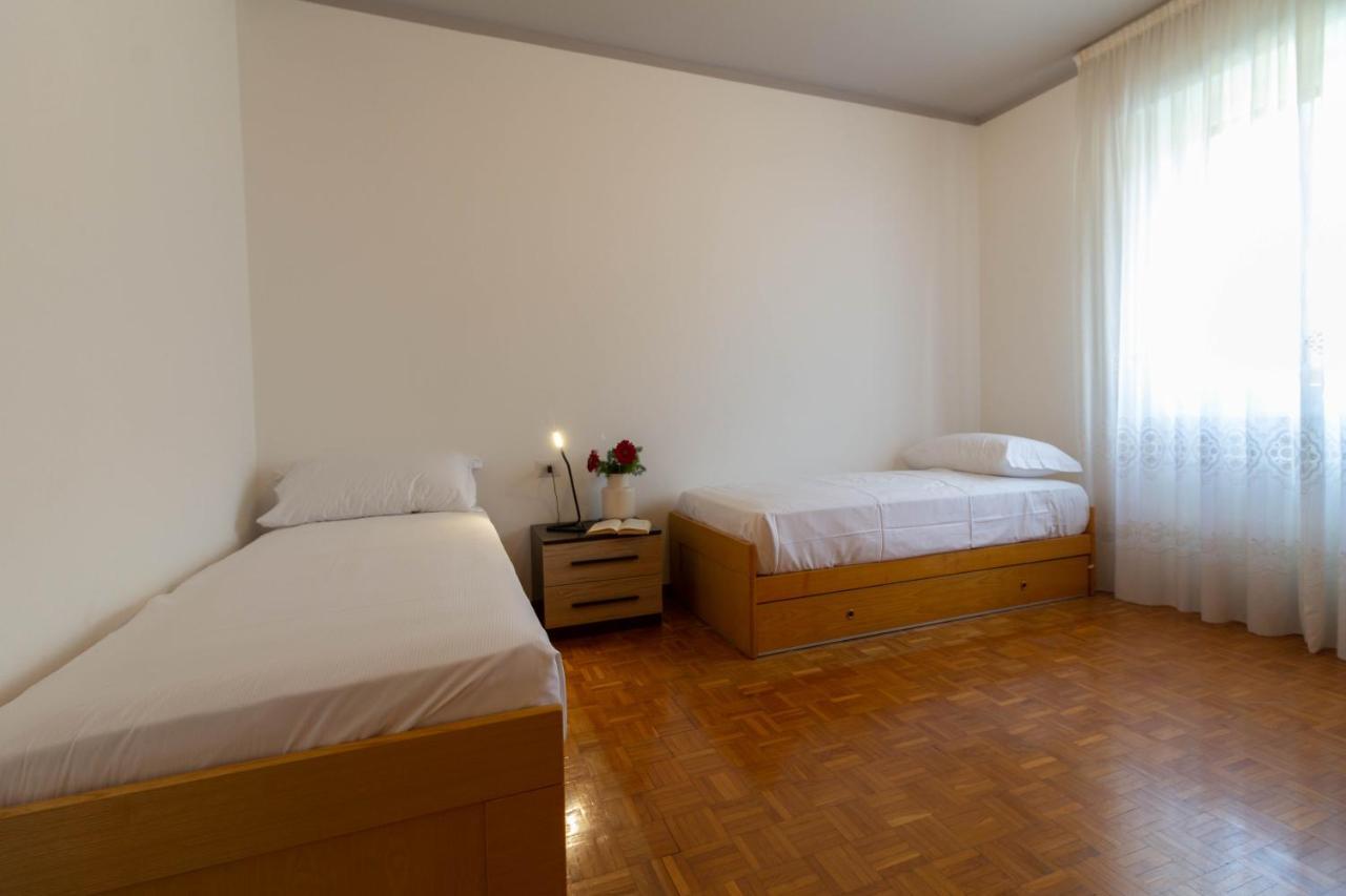 Mamma Ciccia Holiday Home - Casa Imperia Mandello del Lario Esterno foto
