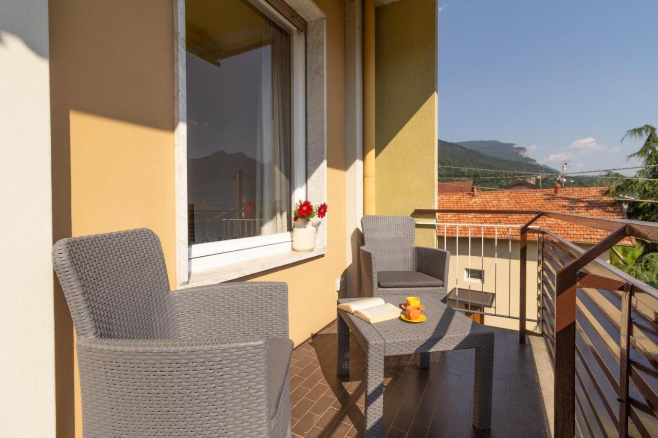 Mamma Ciccia Holiday Home - Casa Imperia Mandello del Lario Esterno foto